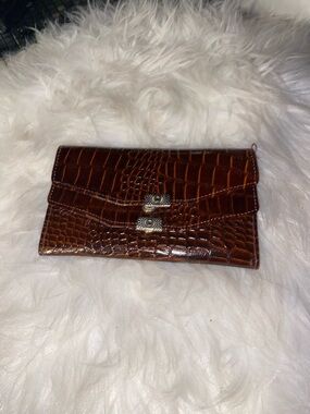 Vintage Classic Croc-Embossed Brown Leather Clutch Wallet